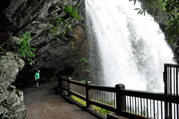 Lee Duquette under Dry Falls